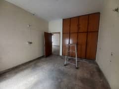10 Marla Uper portion for rent in Asif block Allama iqbal town Lahore
