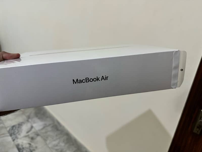 Macbook Air M1 13” 8/256 2