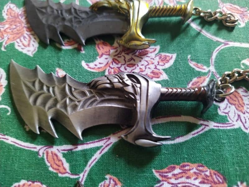 God of War "Blades of chaos" Key Chains 1