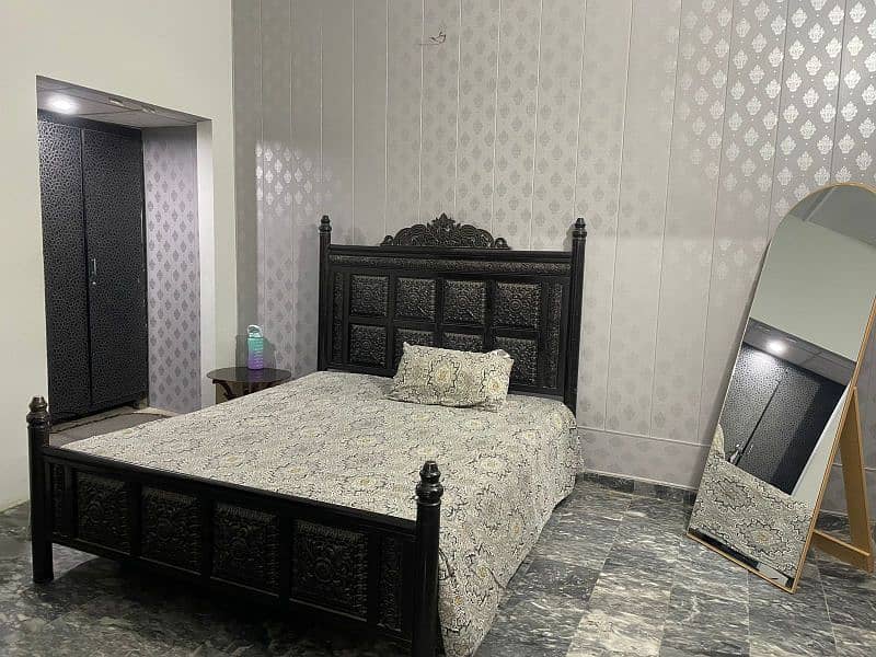 Elegant Iron King Size Bed Frame for Sale 0