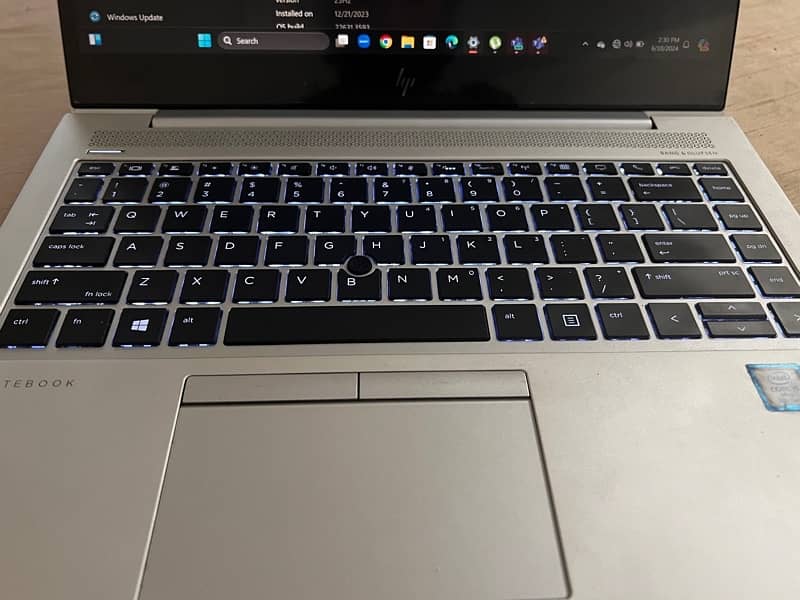 HP Elitebook Core i5 16/512 Touch 4