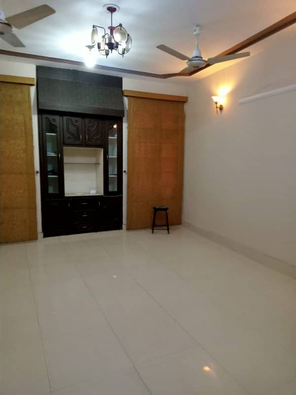 VIP 10 Marla Double Storey House For Rent In Madina Town, Faisalabad 11