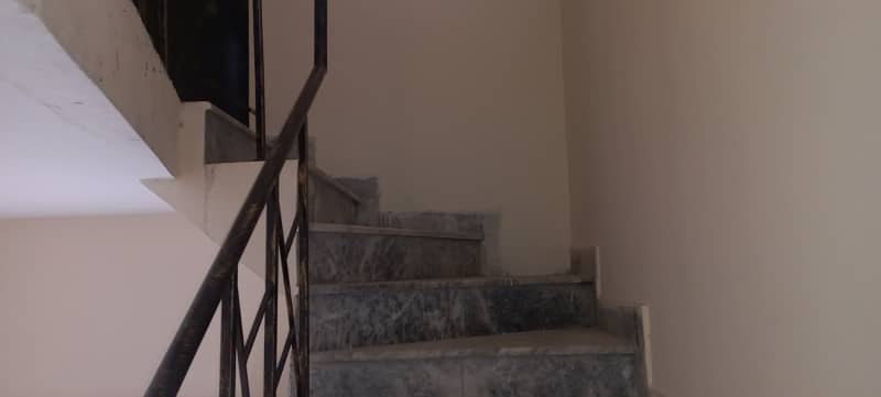 40 Feet Road Beautiful House For Sale In Eden Abad Lahore Main Road Near Ring Road Dha 11 Rahbar Khayaban E Amin 17