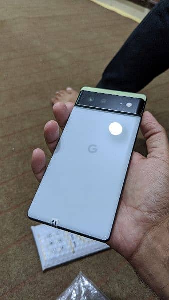 Google Pixel 6 4