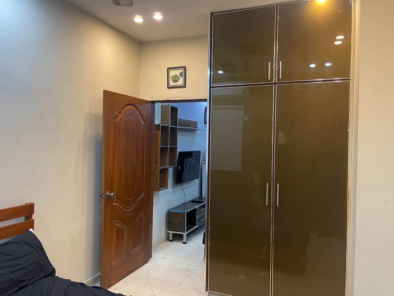 1 Bedroom Fully Furnished Flat For Rent In Block H-3 Johar Town Lahore 7