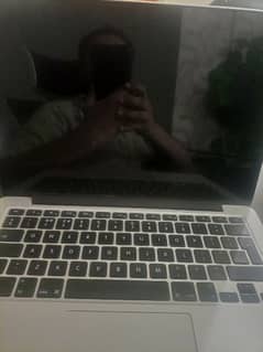 Macbook pro 2015 13 inches screen perfect condition
