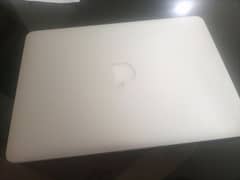 Mac book pro laptop 2015 13 inches screen perfect condition