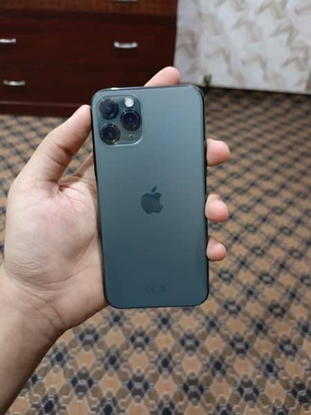 iPhone 11 pro 256gb pta approved with 9 case 4