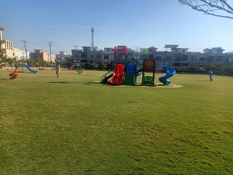 Prime Location 5 - Marla Corner Plot Is Available In Platinum Block Of Park View City Lahore Situated At Main Multan Road Opposite DHA Phase IIX EME Sector Canal Road Near Motorway M - 2 , Ring Road , Orange Line Train Metro Store & Emporium Mall 23