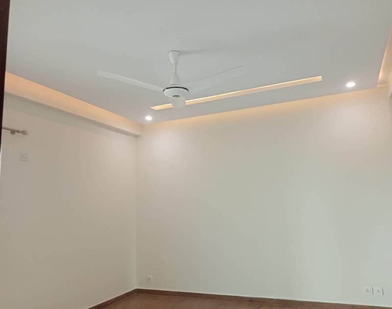 3 Bed Apt Available For Rent In Askari 11 Lahore 2