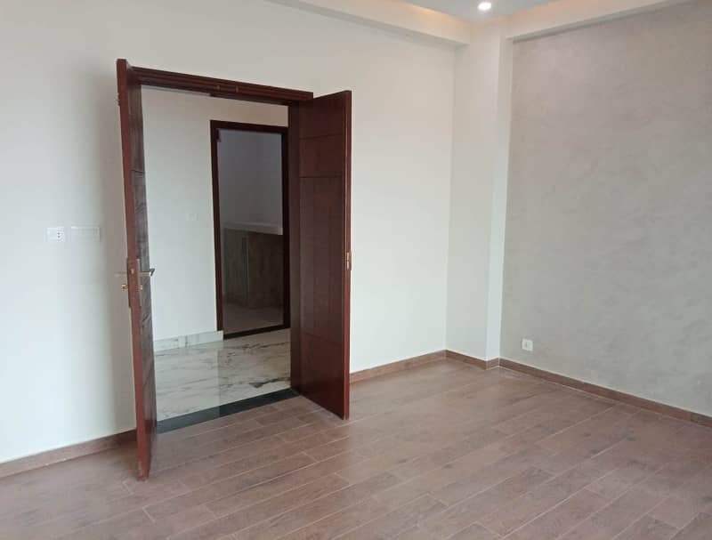 3 Bed Apt Available For Rent In Askari 11 Lahore 22