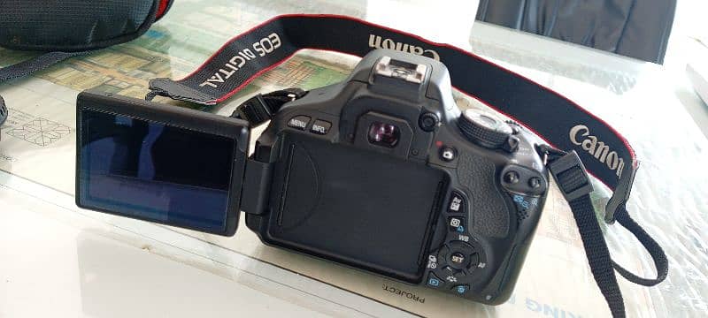 Canon EOS 600D Kiss X5 6