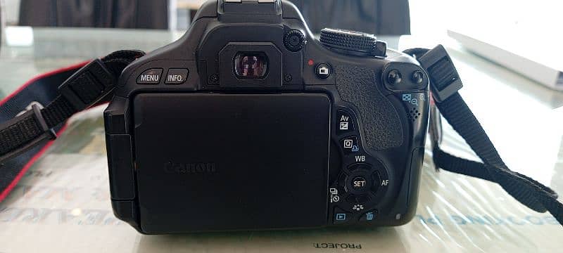 Canon EOS 600D Kiss X5 7