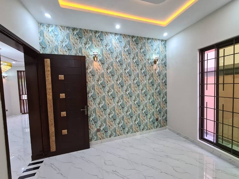 10 Marla House For Sale LDA AVENUE 1 Lahore 8