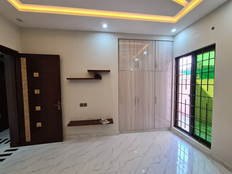 10 Marla House For Sale LDA AVENUE 1 Lahore 17