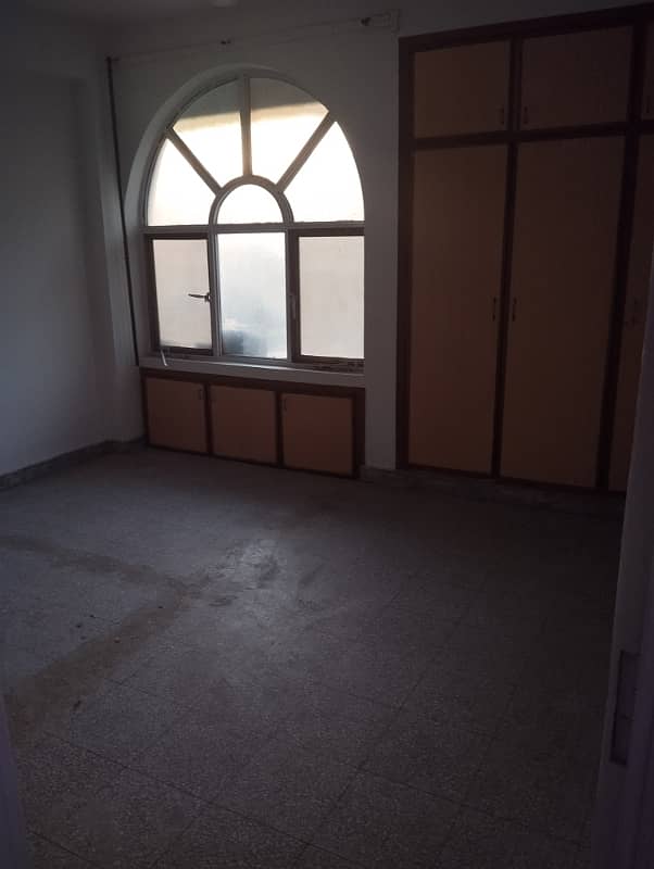 G-11 4 PHA D TYPE 3RD FLOOR FLOOR FOR RENT 6