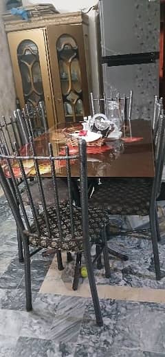 DINING TABLE FOR SALE URGENT