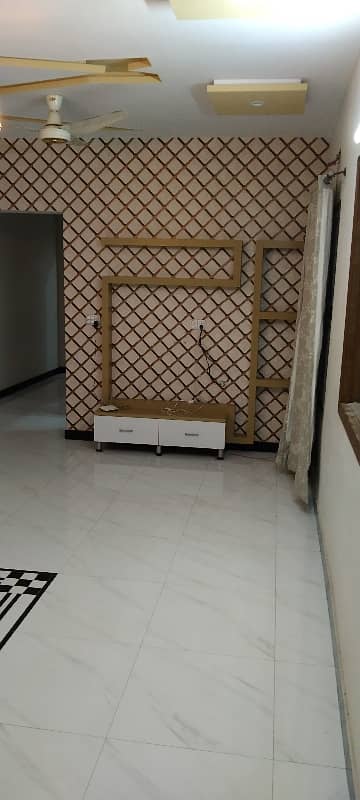 FOR RENT UPPER PORTION 9 MARLA TILE WOOD WORK MILITARY ACCOUNT SOCIETY MAIN COLLEGE ROAD NEAR EDEN CHOWK LAHORE 13