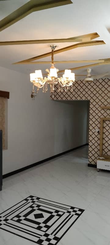 FOR RENT UPPER PORTION 9 MARLA TILE WOOD WORK MILITARY ACCOUNT SOCIETY MAIN COLLEGE ROAD NEAR EDEN CHOWK LAHORE 19