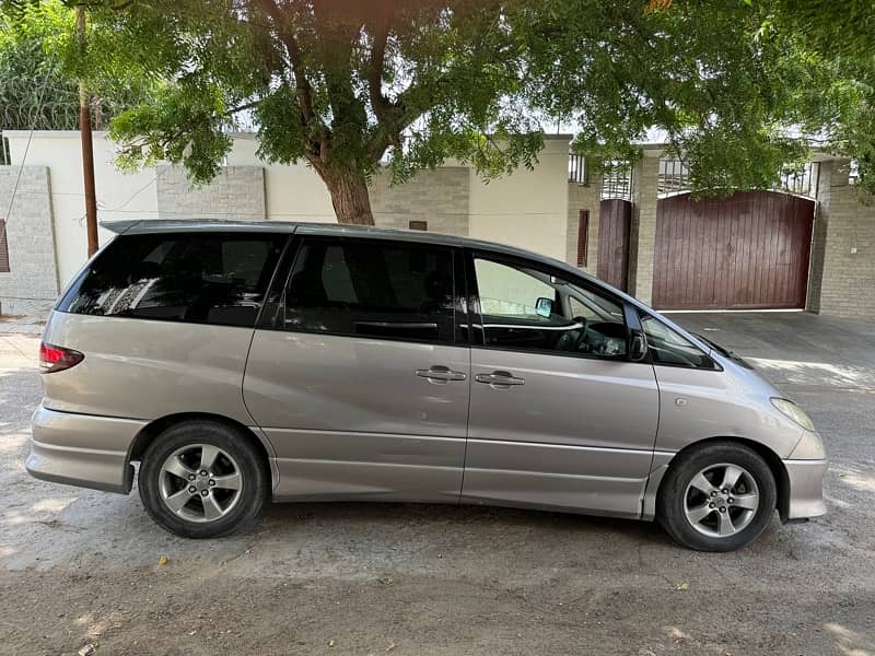 Toyota Estima AERAS 2003 1