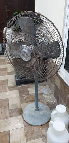 pedistal fan in running condition for sale