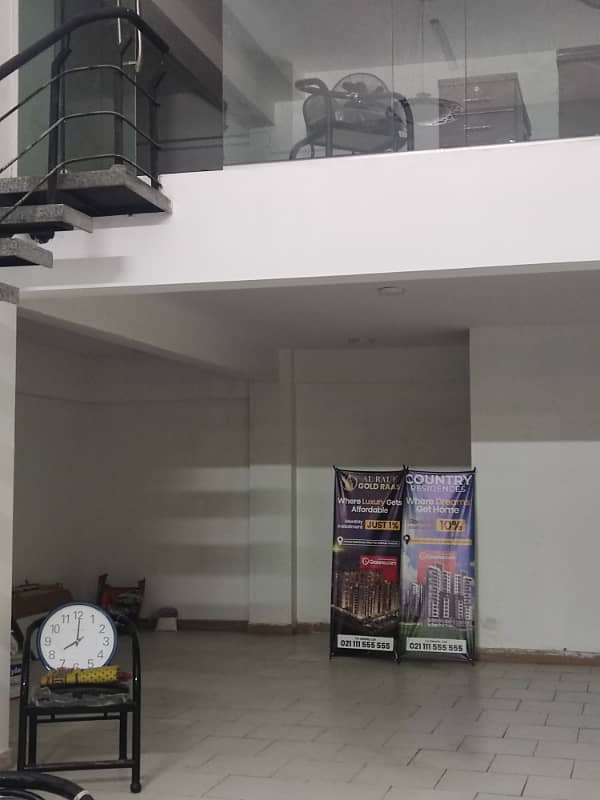 Lakhani Fantasia Shop Of 650 Square Feet Is Available On Rent 3