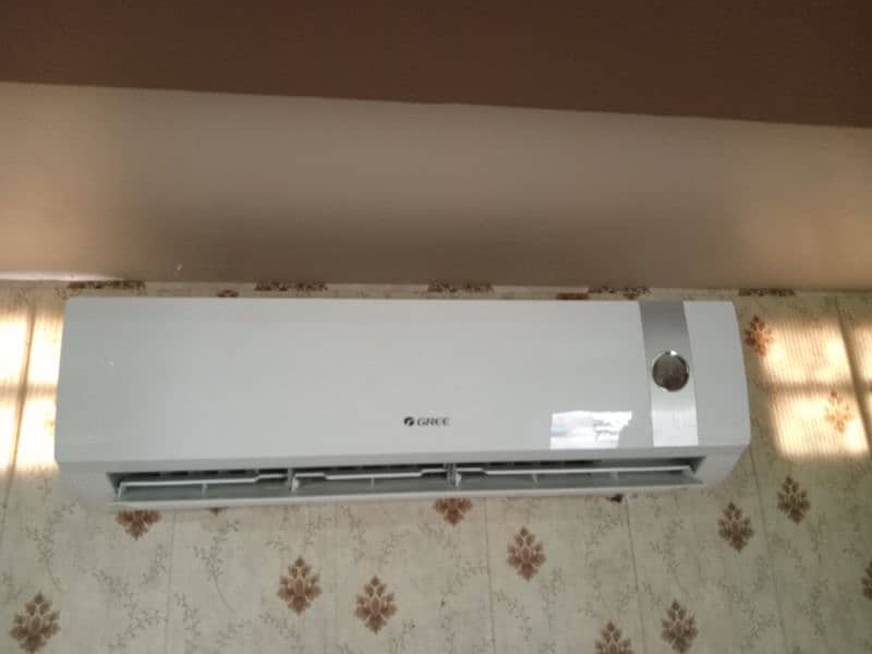 sell gree ac 1.5 ton running condition me ha 0