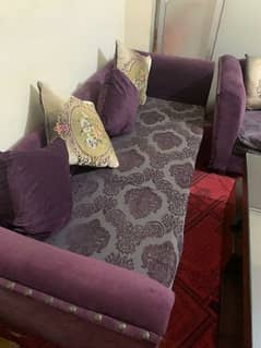 beautiful 5 seater sofa set with stylish table 0