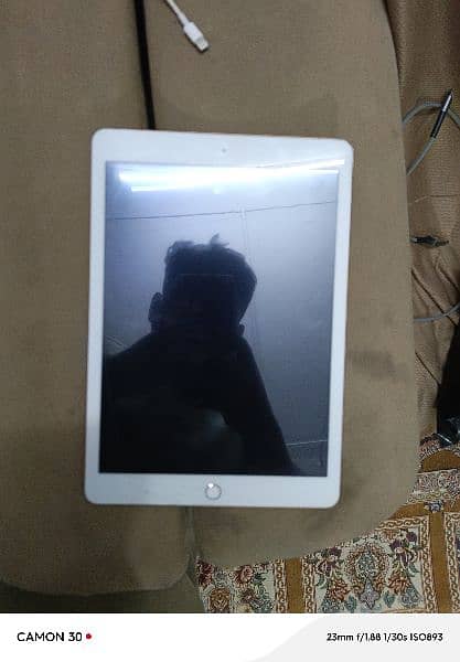 Apple iPad 8 32GB 2