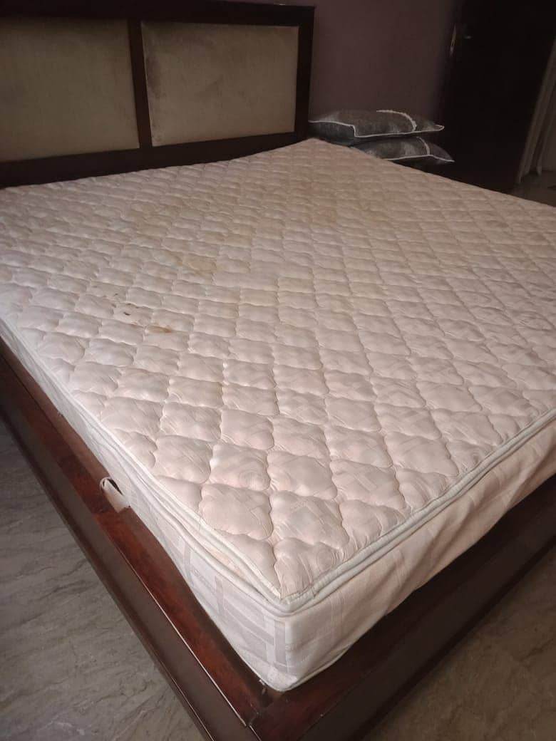 Double Bed Molty Foam Hard Mattress for Sale 2