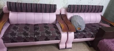 sofa set in lush condition 0