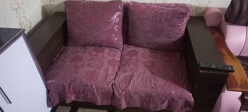 sofa set in very good condition 1