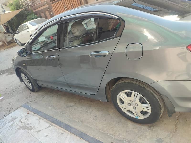 HONDA CITY 1.3 i-VTEC FOR SALE. Home used ready to drive Car. 1