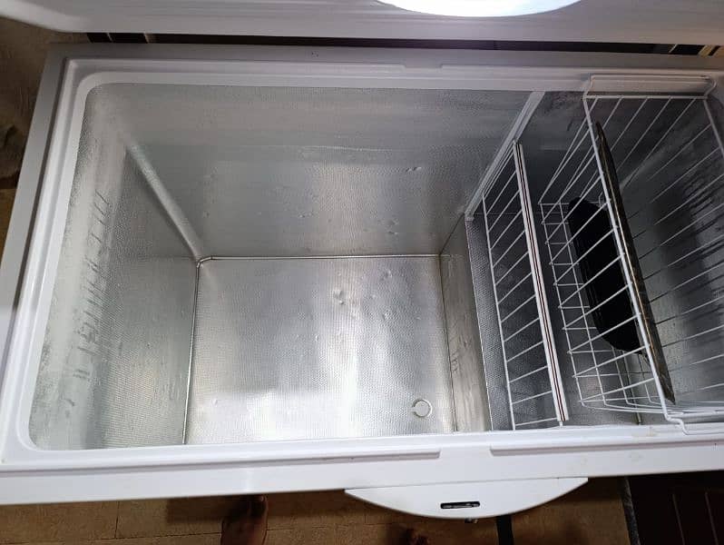 Dawlance deep freezer 2