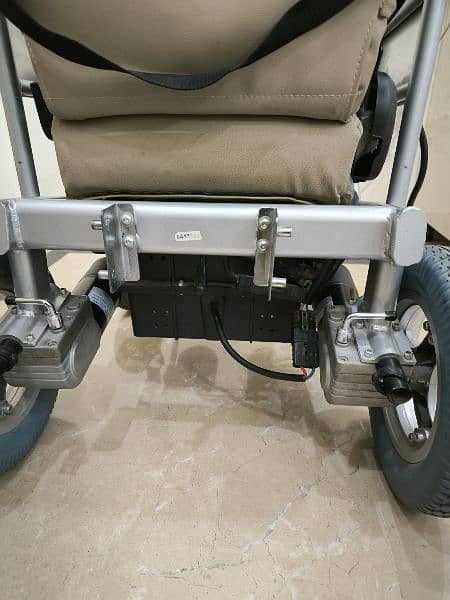 Powerful Electric wheelchair for sale 6