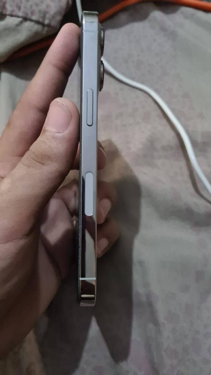 Iphone 13 pro LL/A model slightly used 03091262018 only whatsapp 8