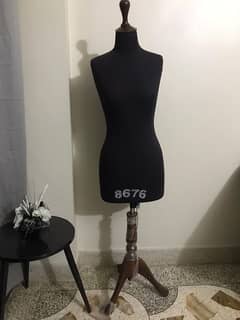 Zero size Black mannequin for draping.