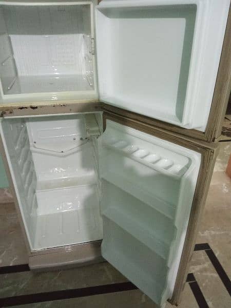 Dawlance refrigerator 3