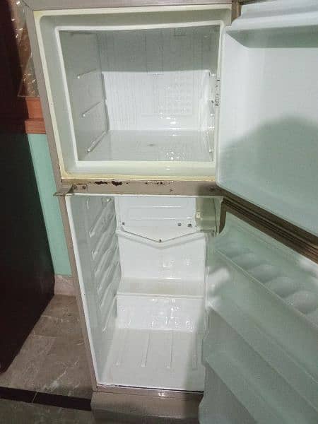 Dawlance refrigerator 5