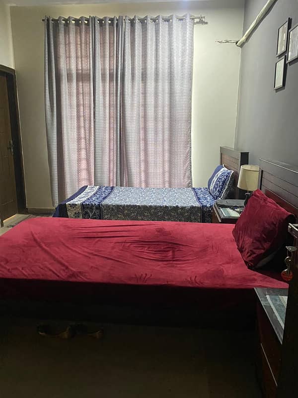 VIP Girl Hostel available in G10/1 near noa Ac available 5