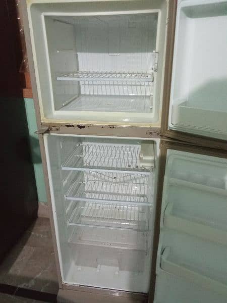 Dawlance refrigerator 7
