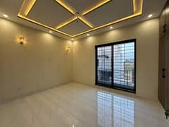 Kanal 4 Bed Superb Upper Portion In Wapda Town With Rental