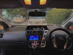 Toyota Prius Alpha 2013