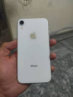i phone xr 64gb white colur waterpack condition 10/10