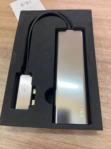 Feeltek Portable 9 in 2 USB-C Hub 3