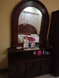 Good Condition Bedroom Set Available
