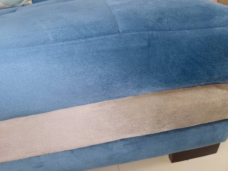L SHAPED SOFA IN BLUE AND GREY 2