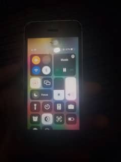Apple iphone SE 2016(First Generation) 64GB 10/10 Condition