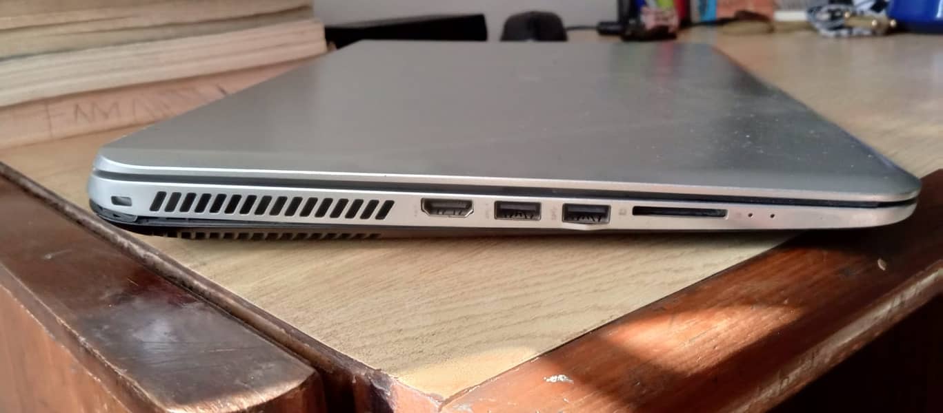 Hp Envy core i7 4 gen 8