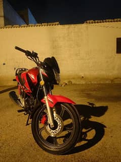 Honda CB150 F